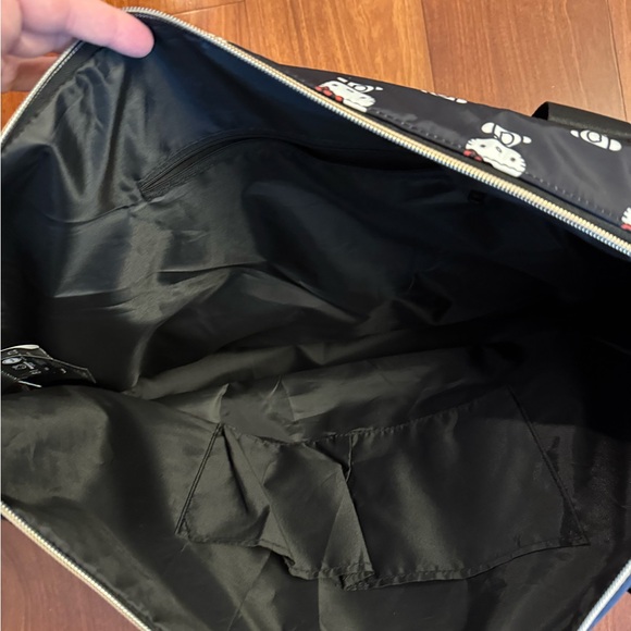 Hello Kitty Travel Bag - Picture 3 of 4